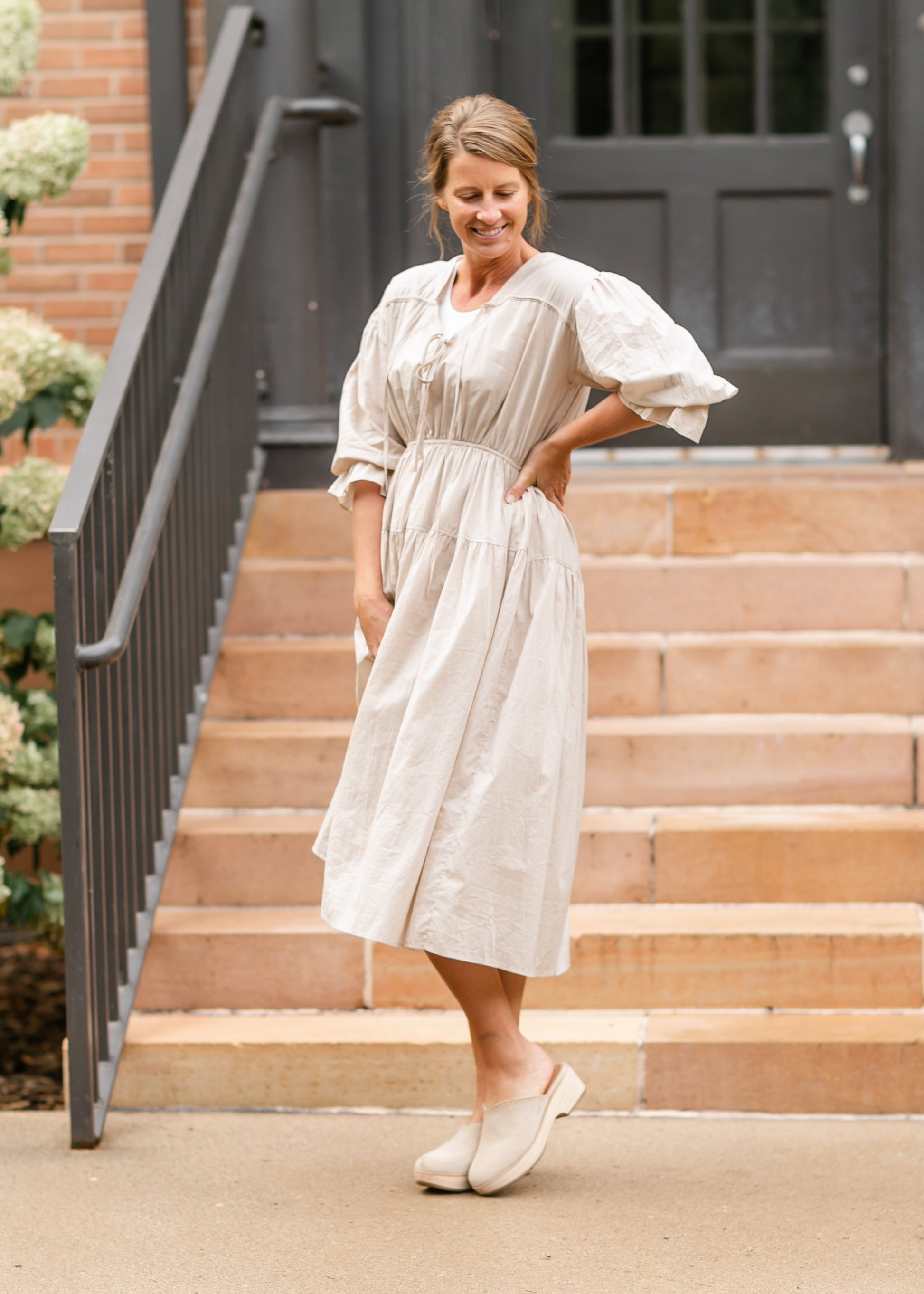 V-neck Puff 3/4 Sleeve Midi Dress - FINAL SALE S V-neck Puff 3/4 Sleeve Midi Dress - FINAL SALE S