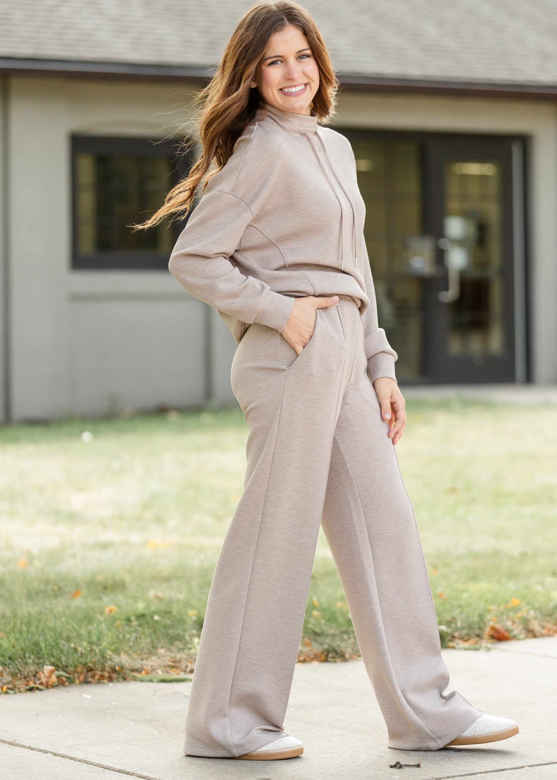 Varley® Wide Leg Pant 32 FF Skirts