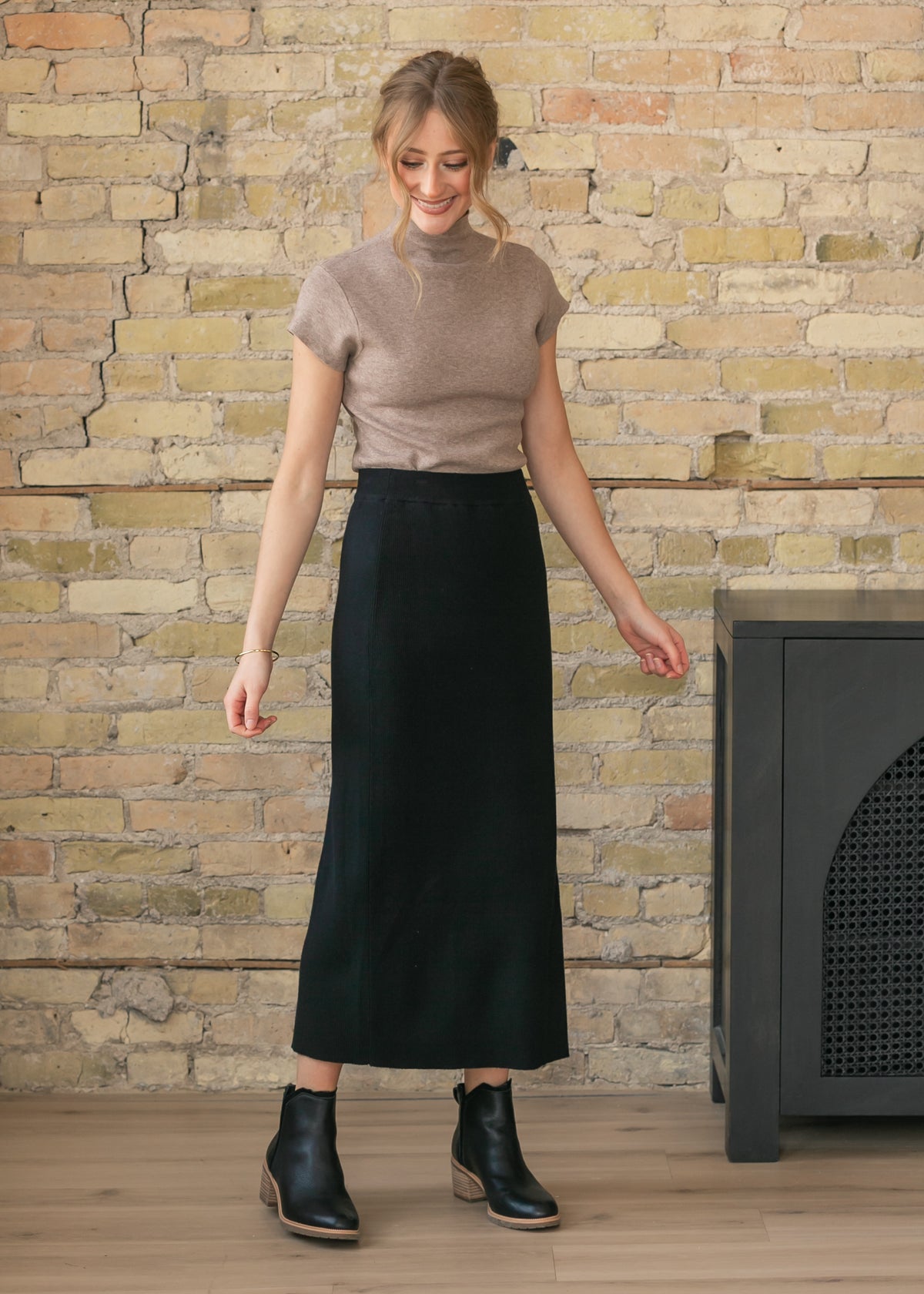 Vera Black Knit Midi Skirt