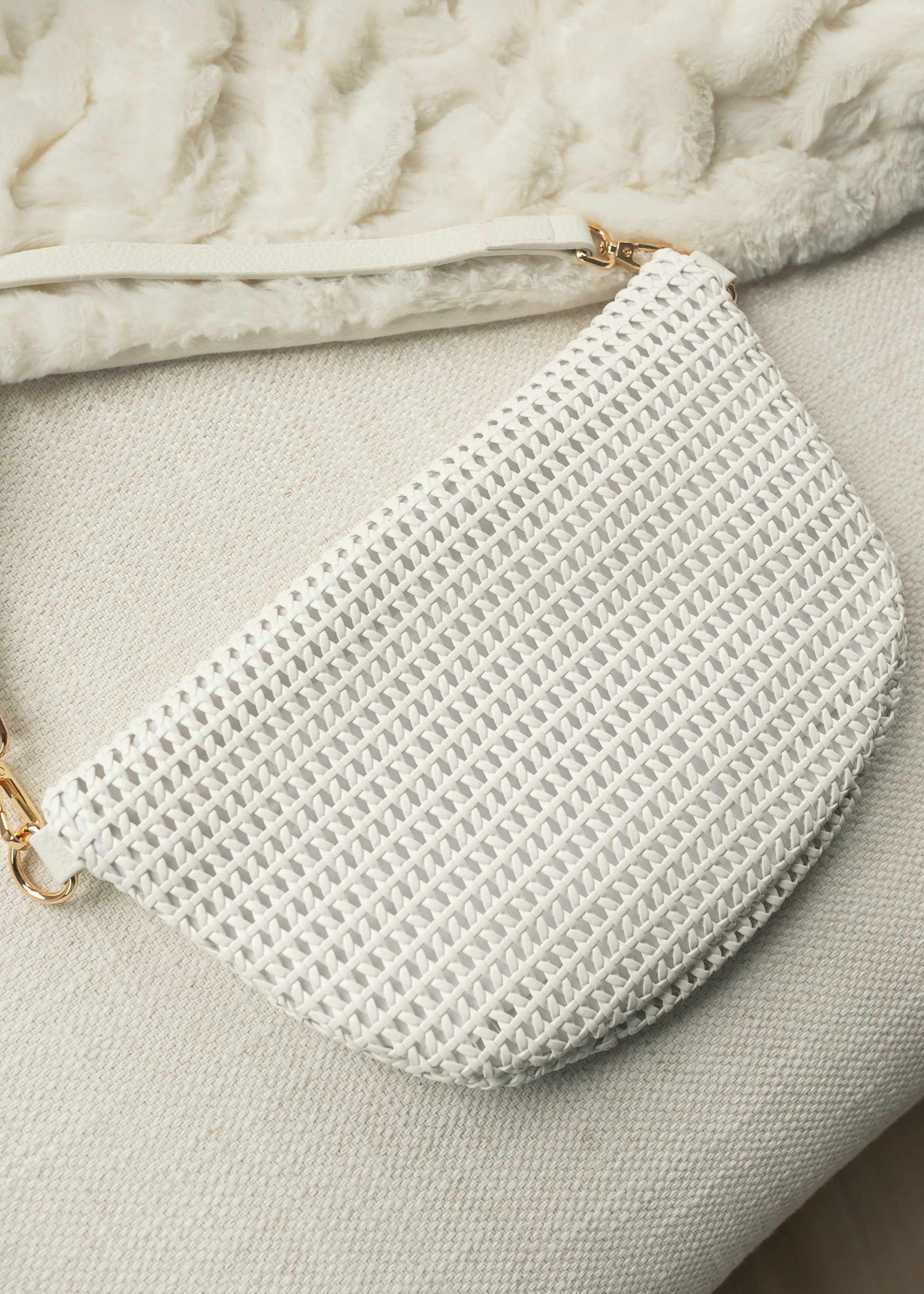 White Hollow Westlyn Crossbody Bag Accessory