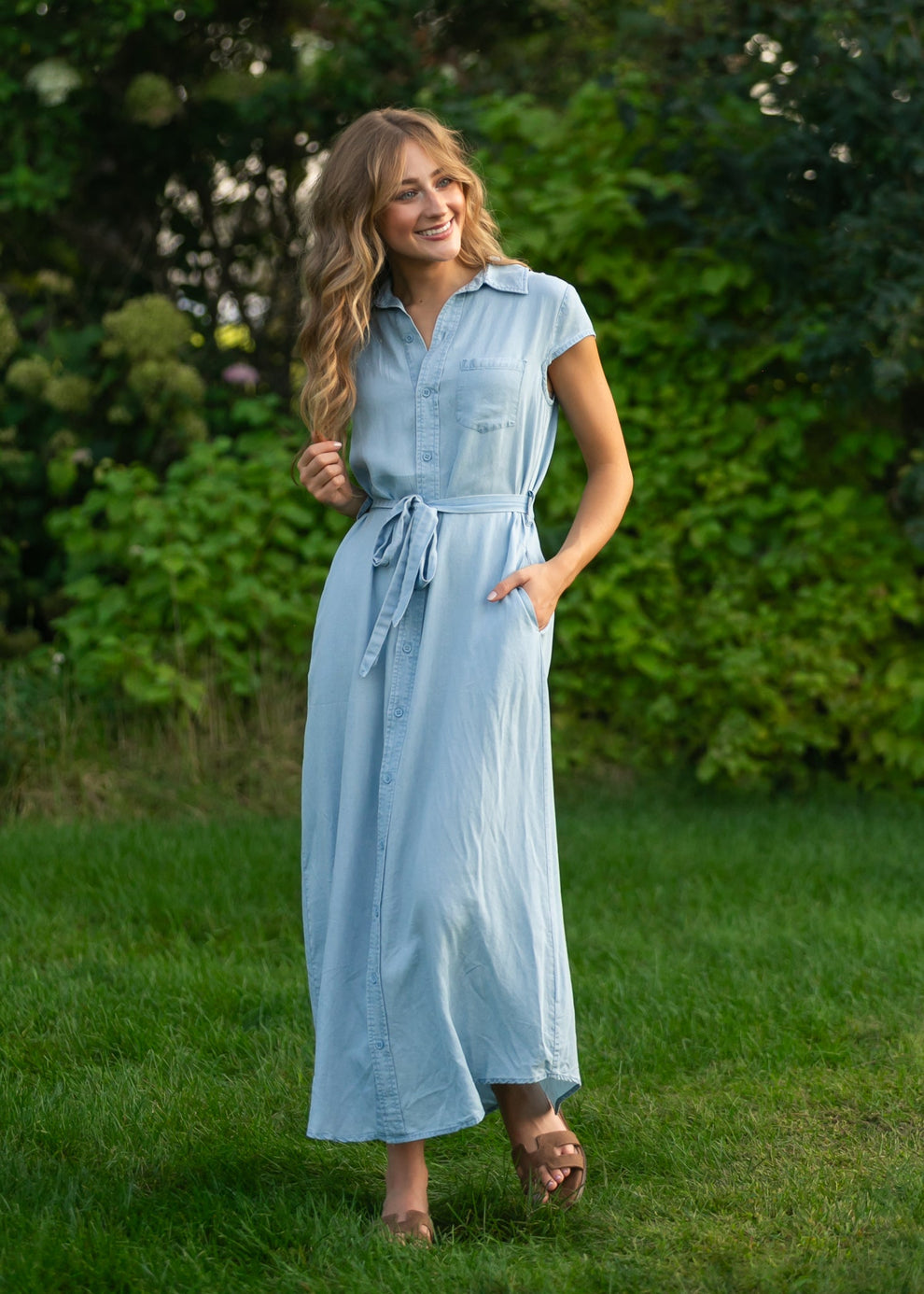 chambray midi dress Willow Cap Sleeve Belted Dress, Small this dress is perfect Size:17 36/37 subcategory:Dresses H&m H And M