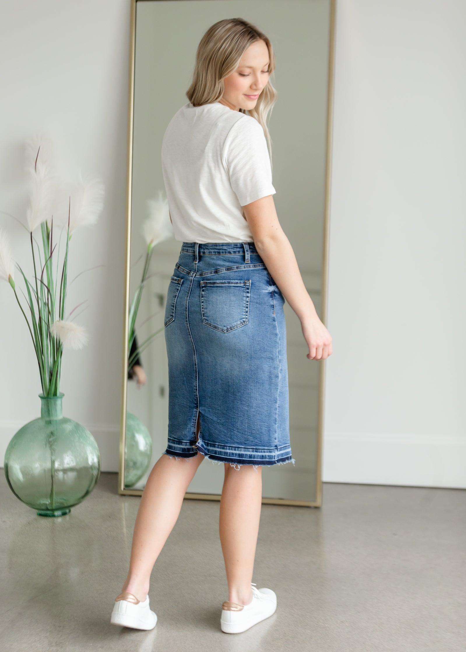 Allison Light Wash Jean Skirt Skirts Tea N Rose