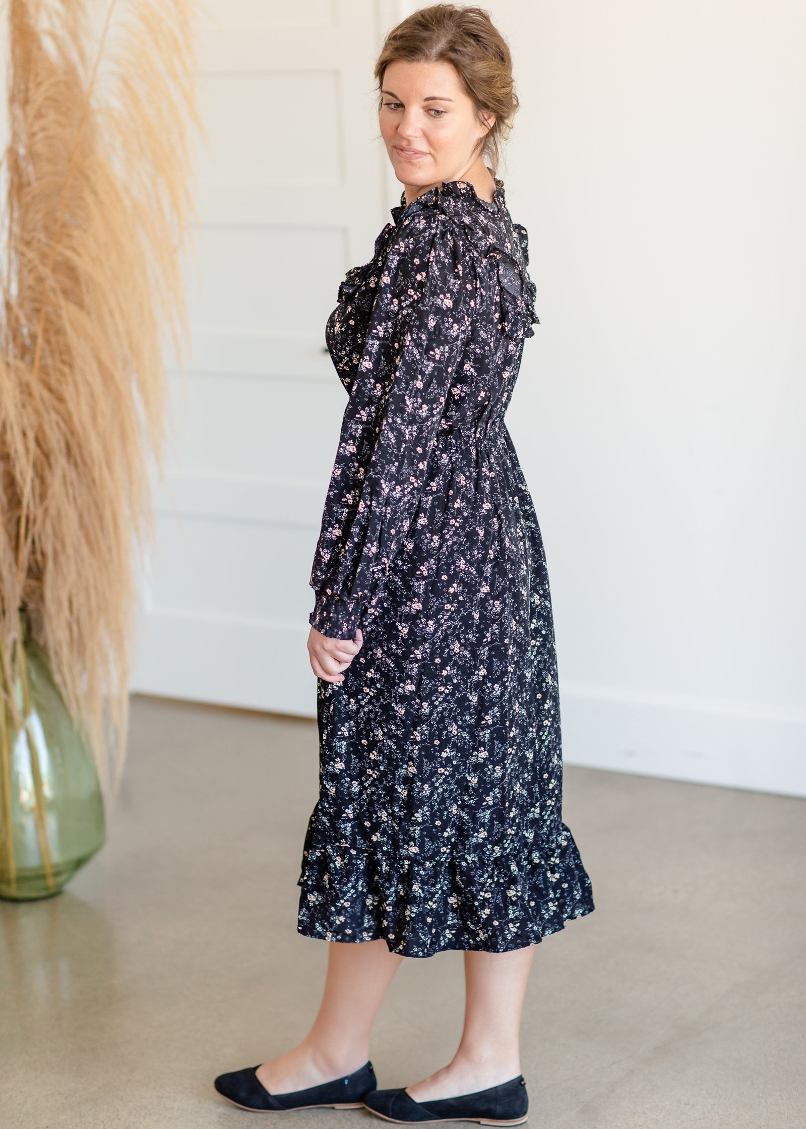 Black Floral Ruffle Smocked Midi Dress Dresses Hayden