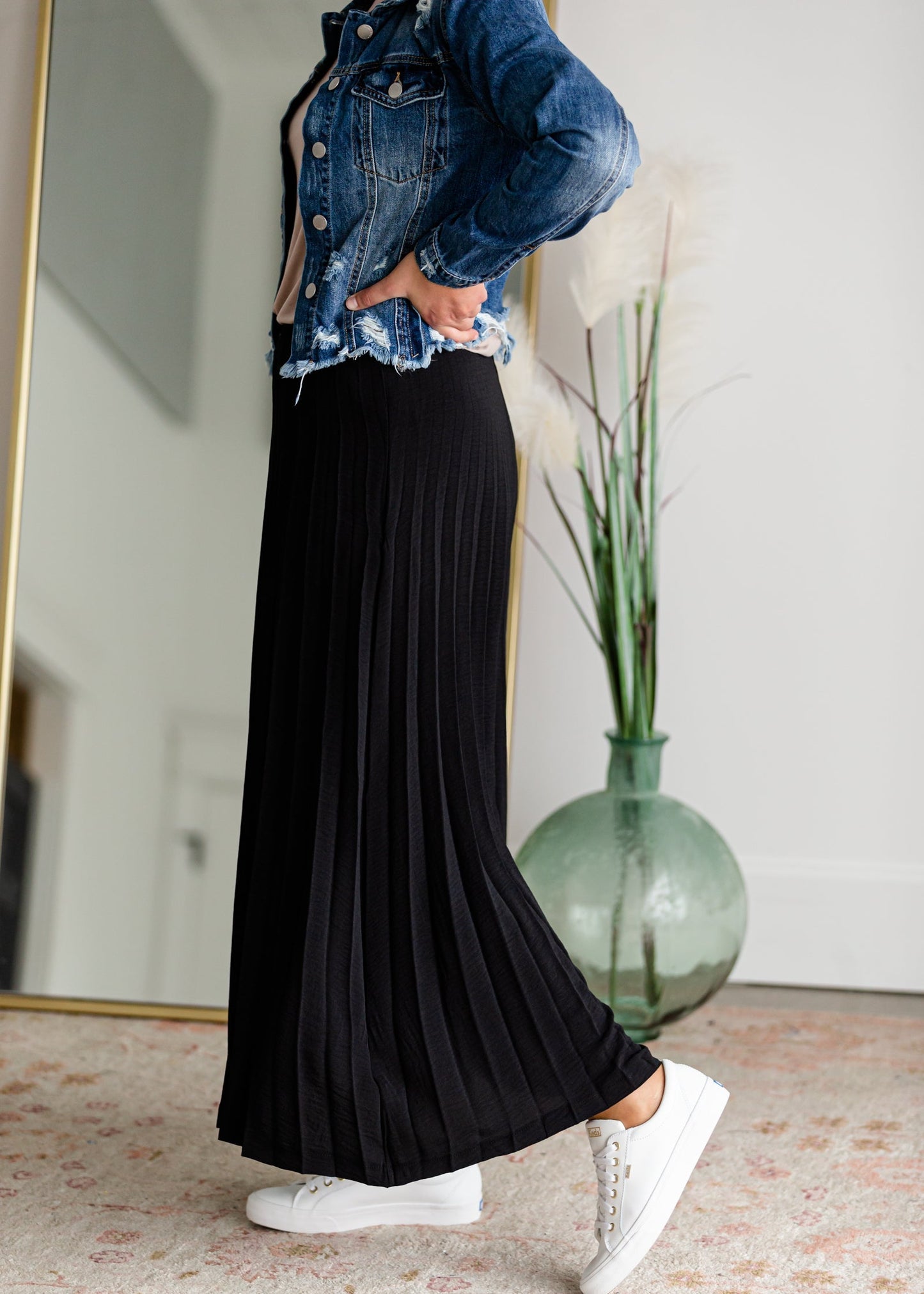 Black Pleated High Waisted Skirt Skirts Les Amis