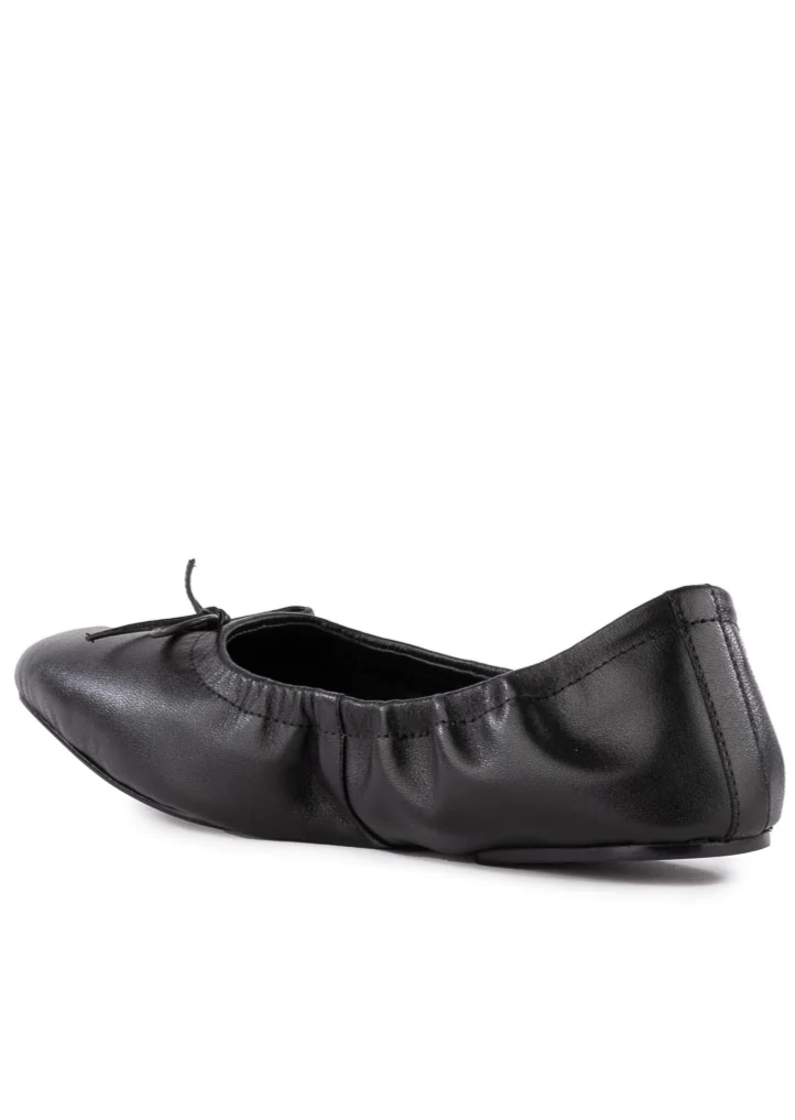 Breathless Leather Flat Shoes