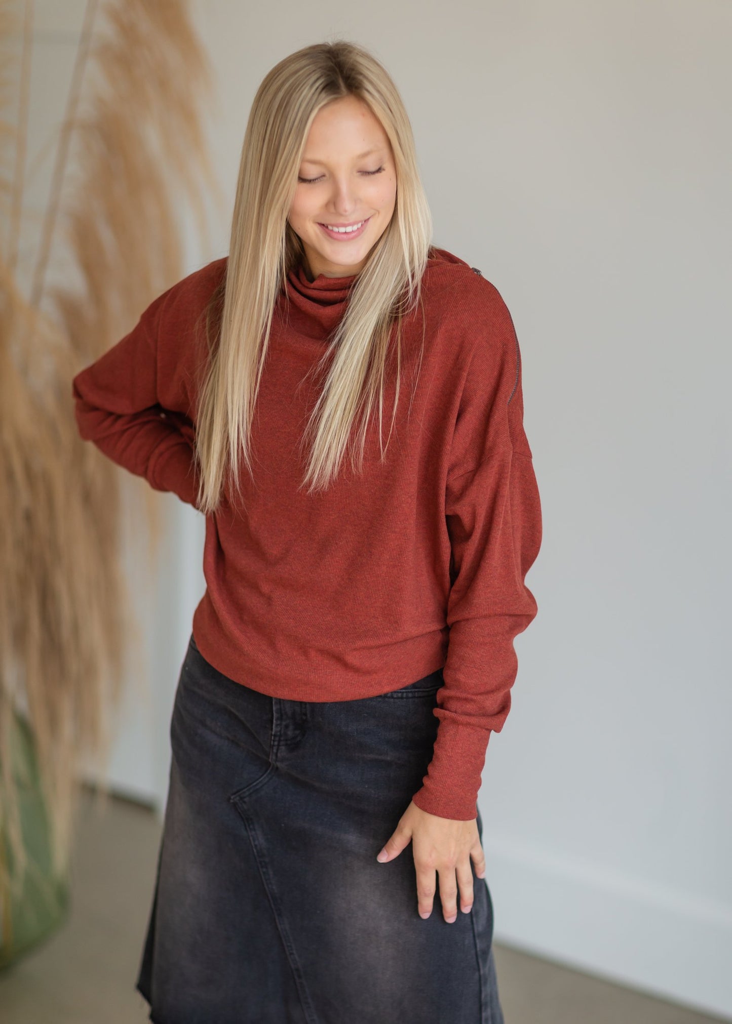 Brick Ribbed Side-Zip Knit Top Tops Hayden Los Angeles