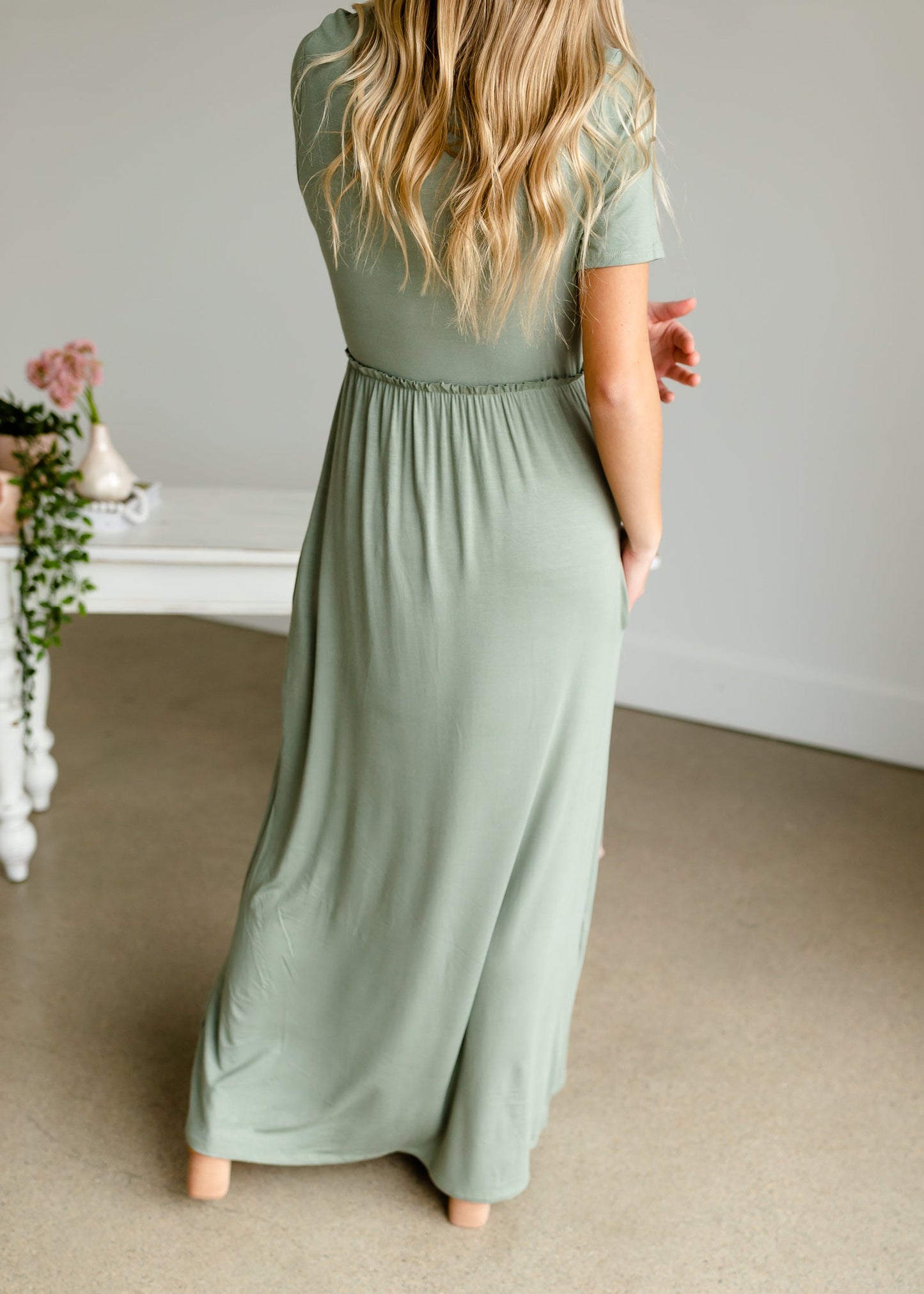 Brie Sage Short Sleeve Maxi Dress Dresses