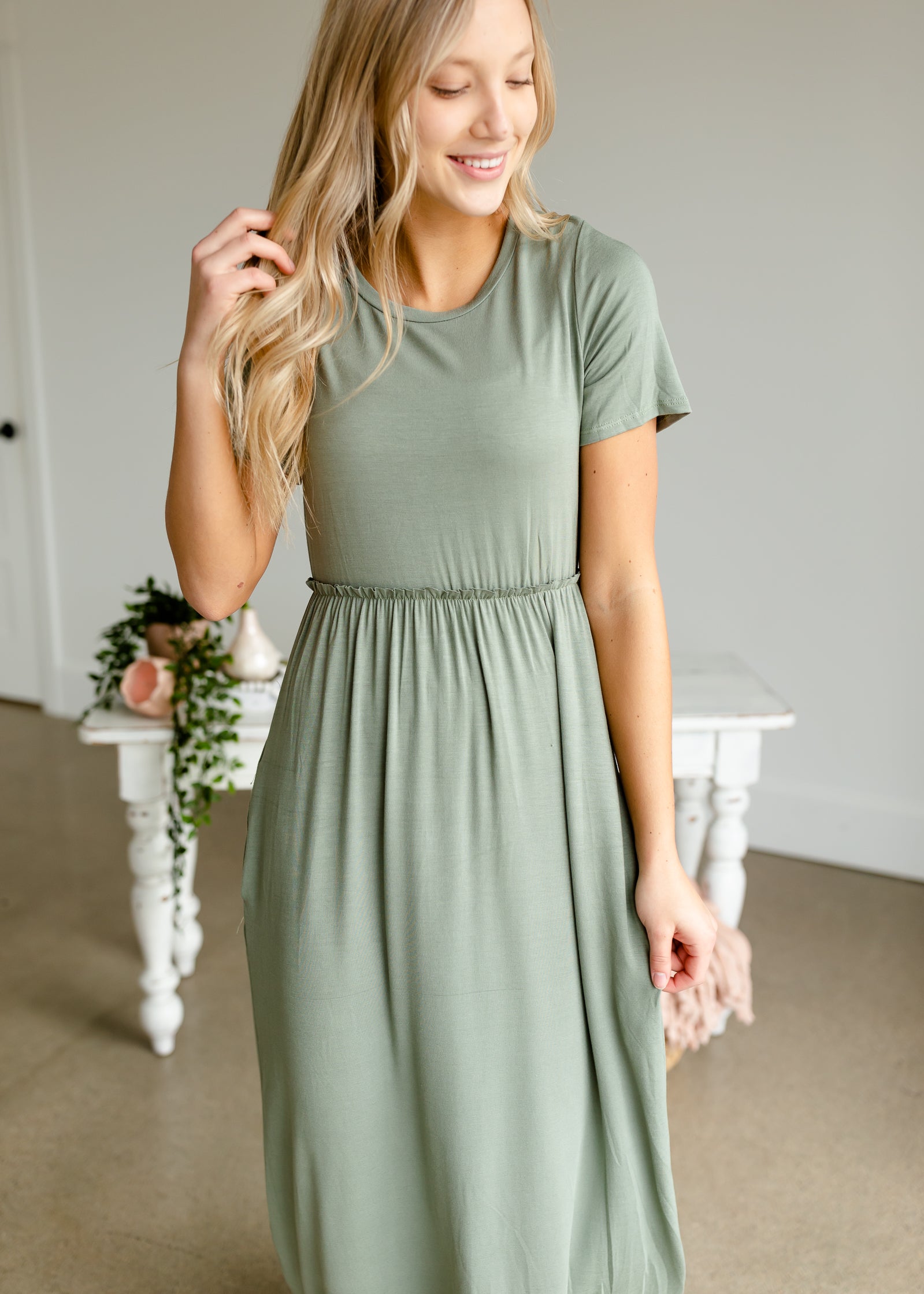 Brie Sage Short Sleeve Maxi Dress Dresses