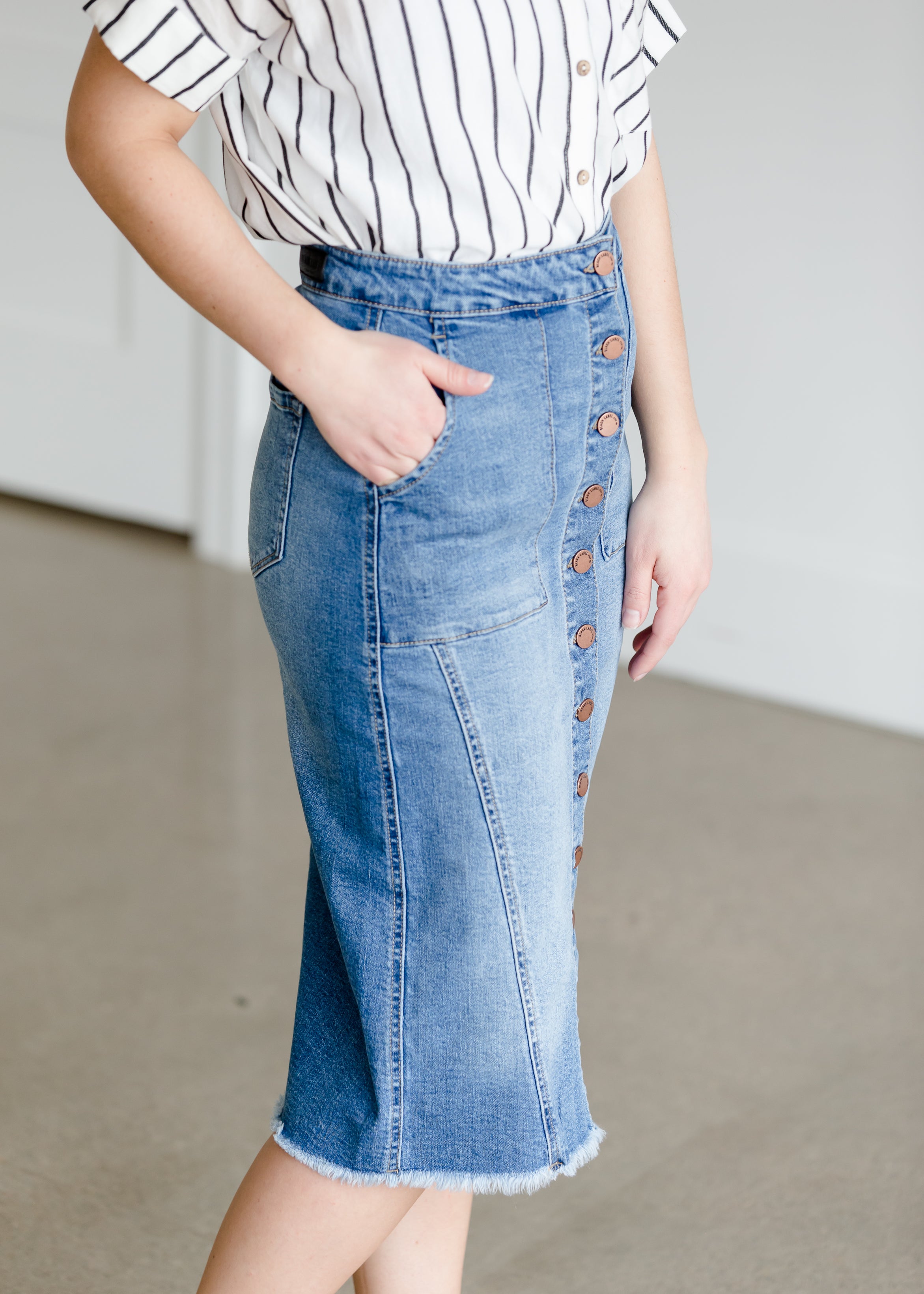 Button Patch Pocket Denim Jean Skirt – Inherit Co.