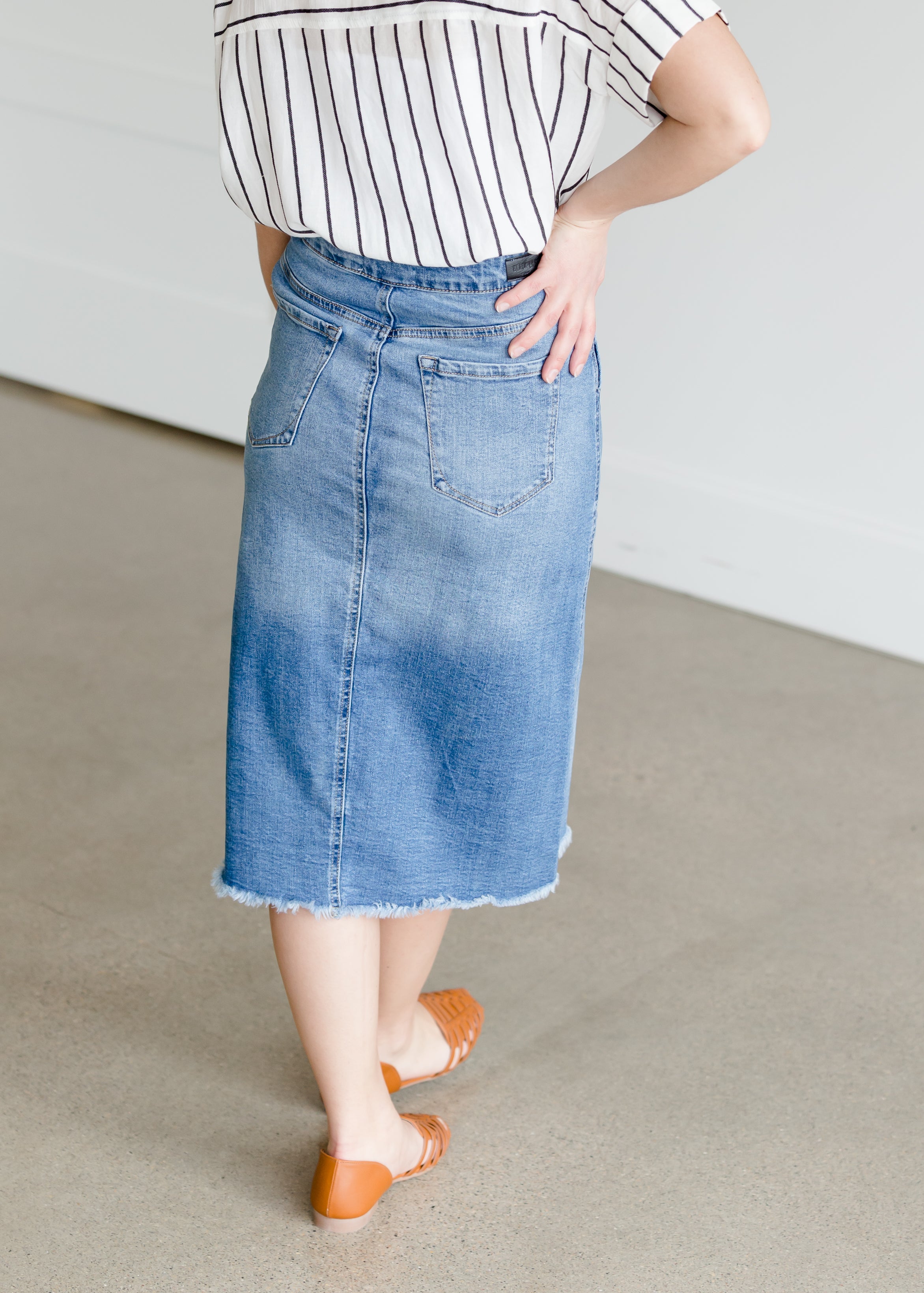 Button Patch Pocket Denim Jean Skirt – Inherit Co.