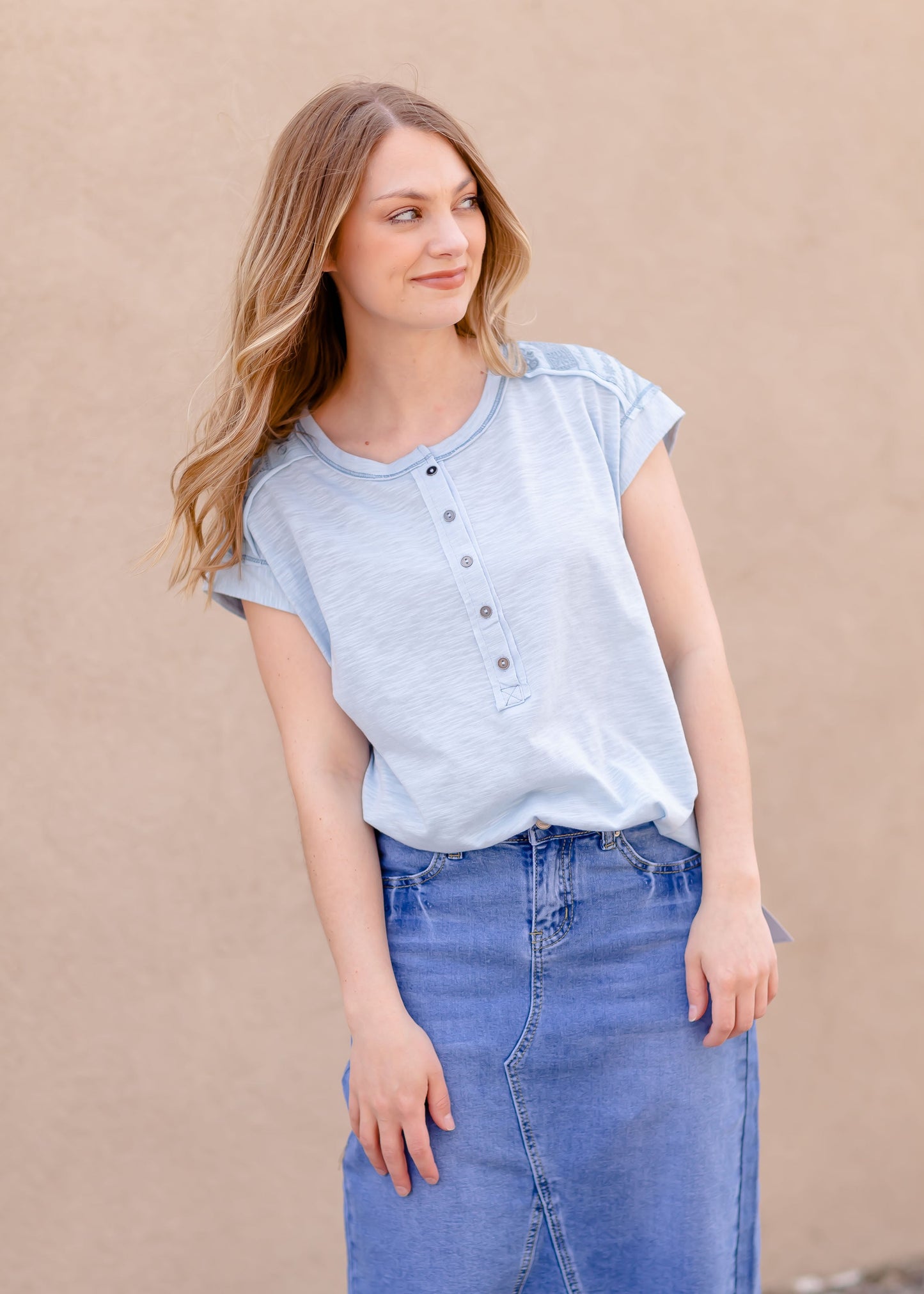 Contrast Short Sleeve Top Tops Light Blue / S