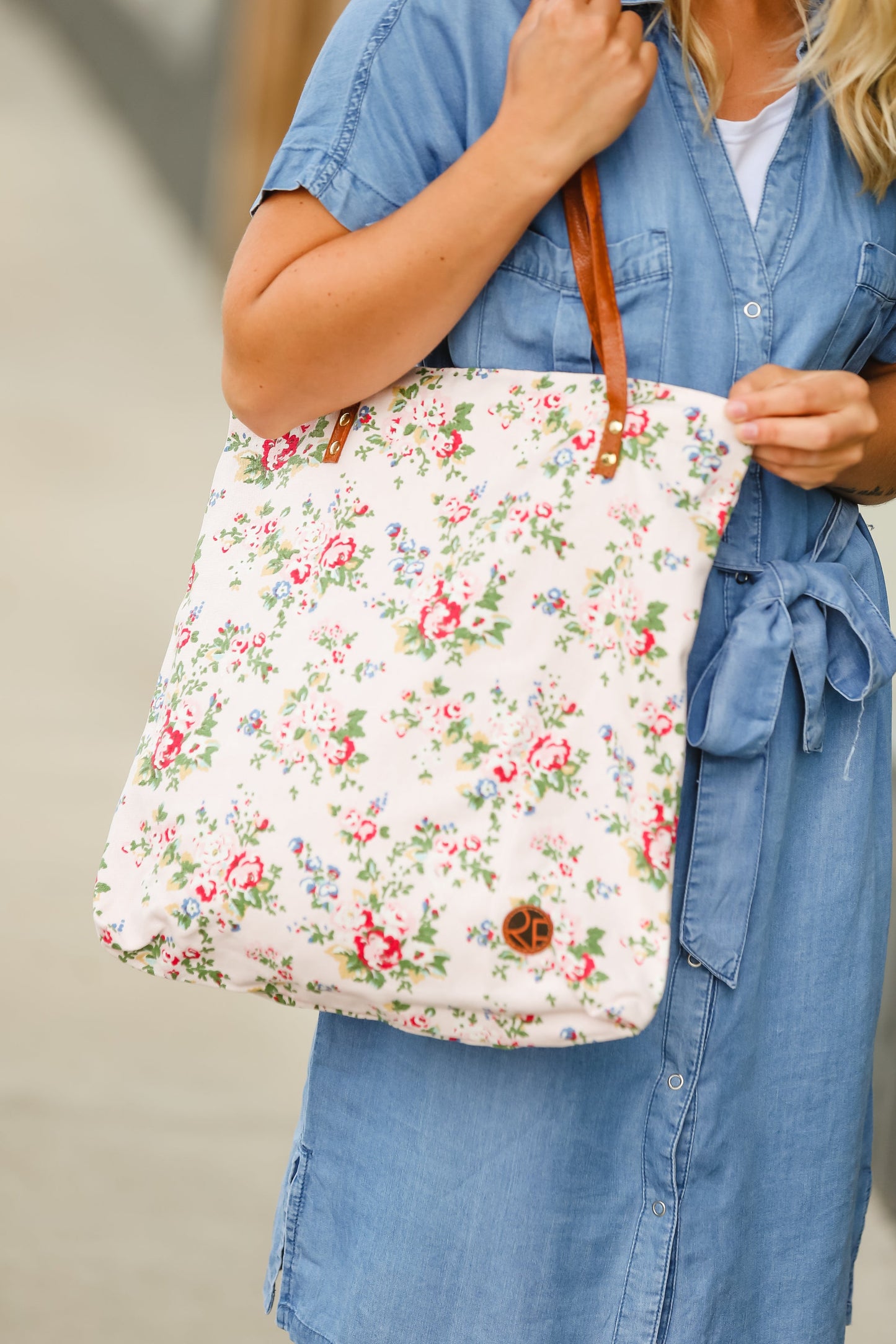 Dainty Floral Light Pink Tote Bag - FINAL SALE Home & Lifestyle