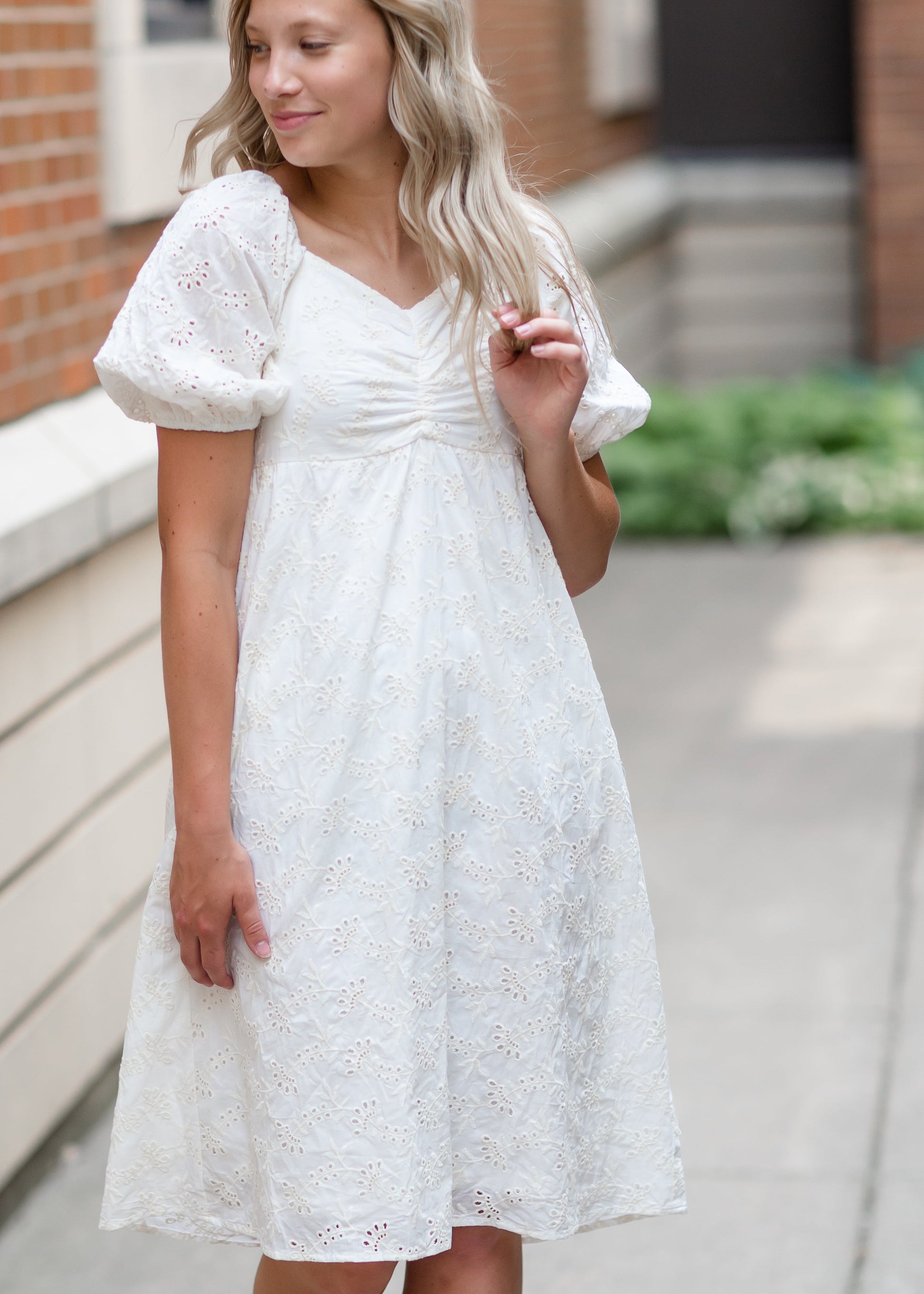 Embroidered Eyelet Midi Dress with Bubble Sleeves Dresses