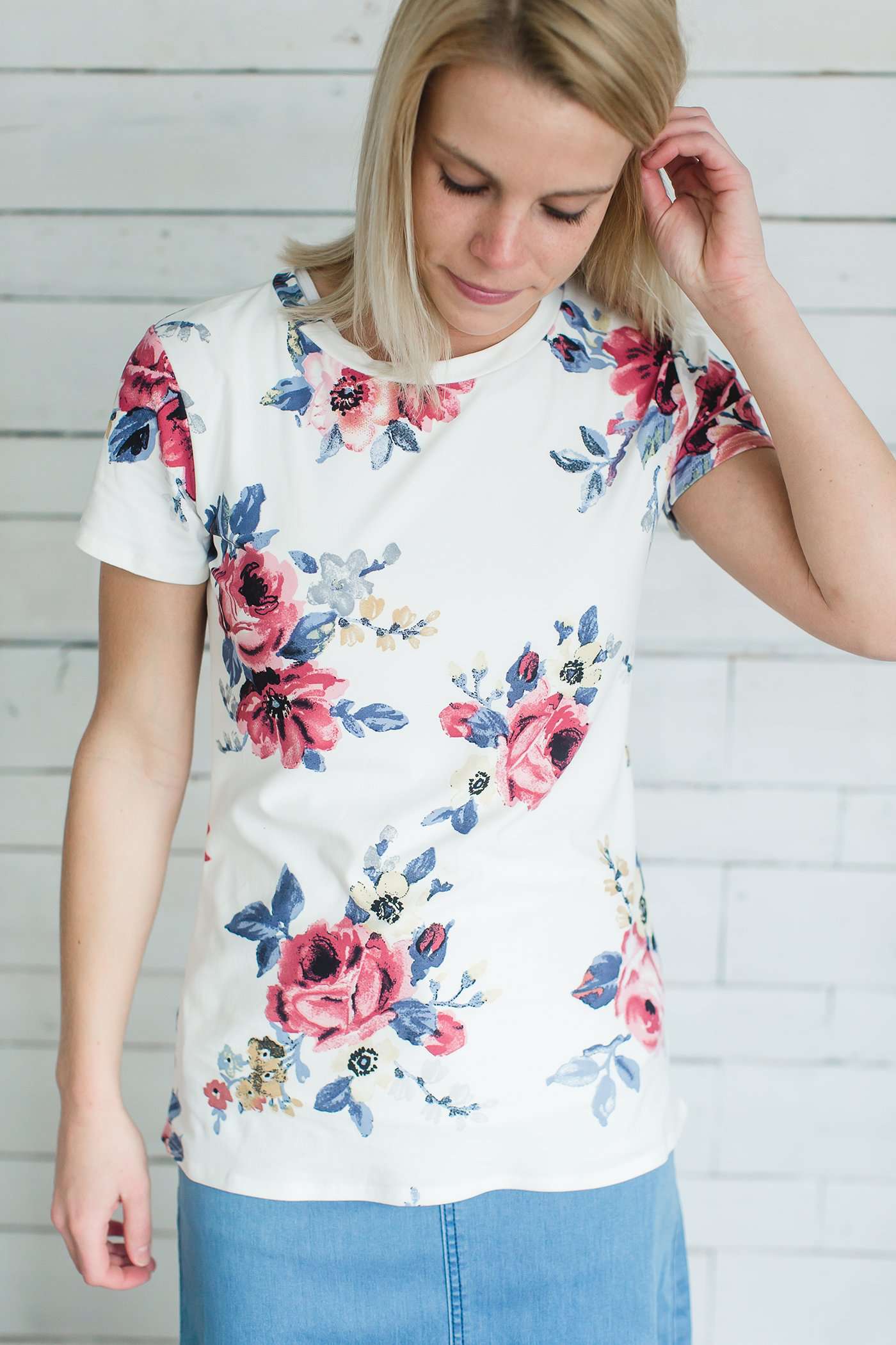 Blush, Ivory, Navy or Mauve Floral print options in this modest short sleeve tee.