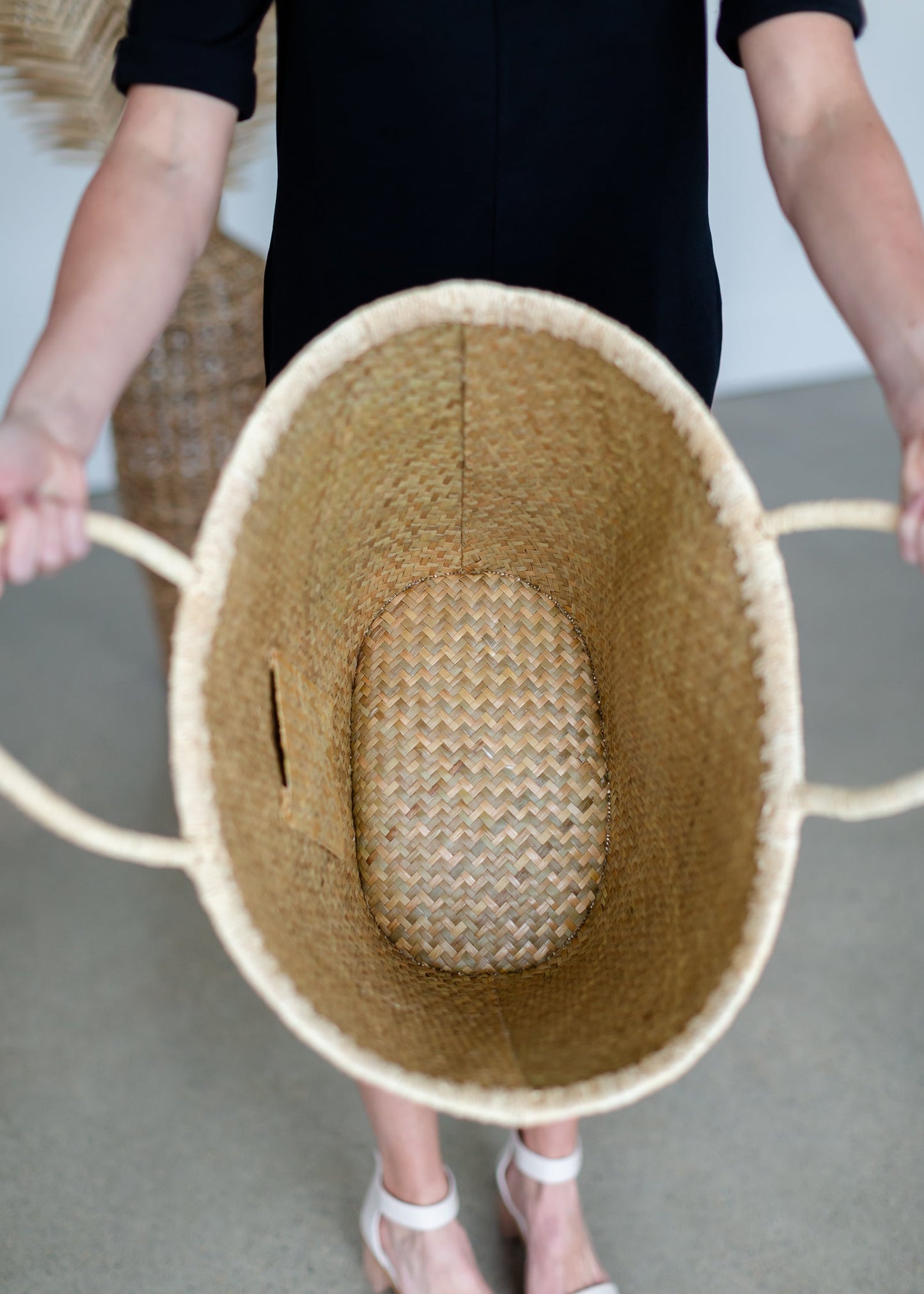 Hand-Woven Seagrass Bag w/ Handles Accessories