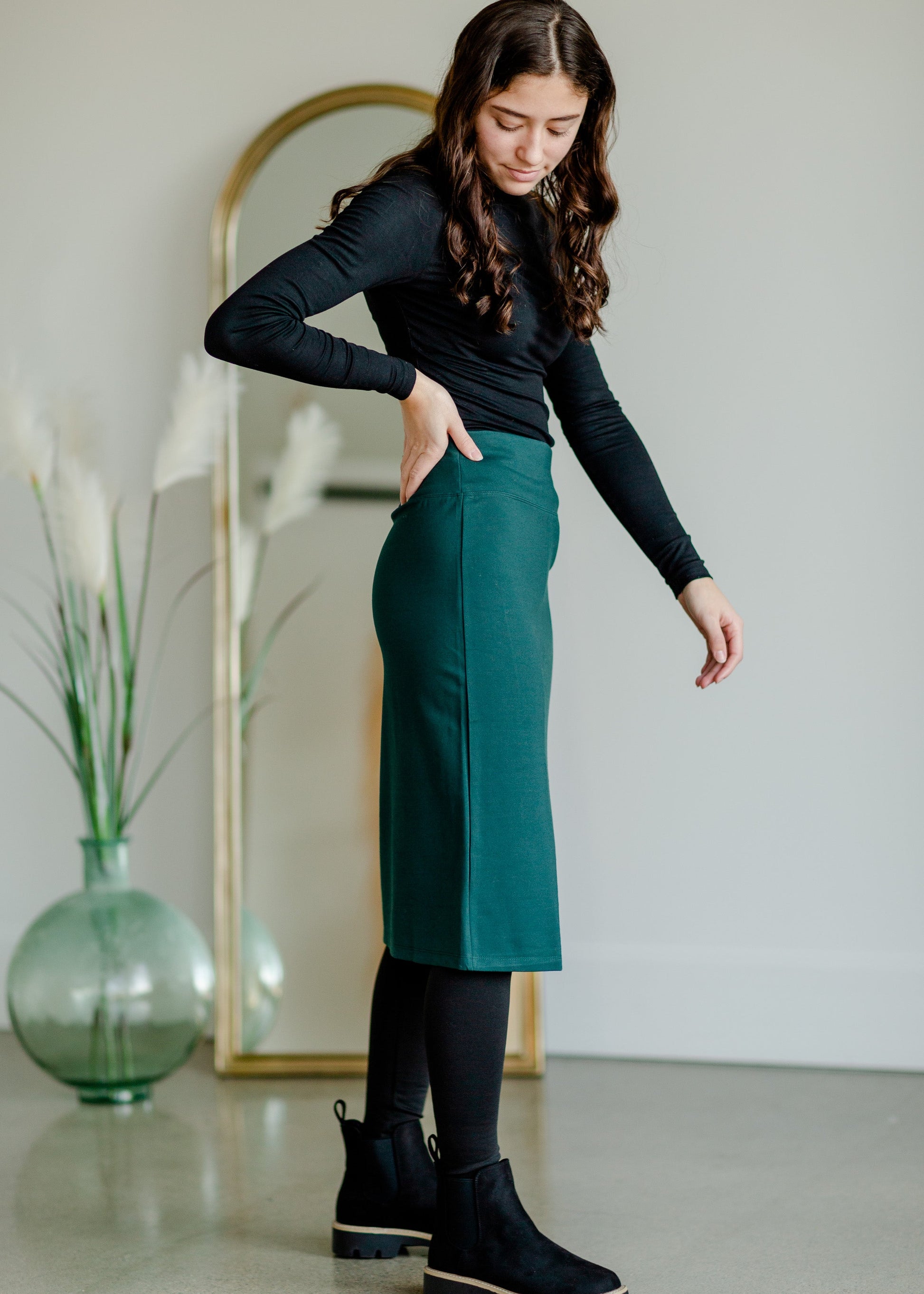 The High Waisted No-Cling Leggings are an Inherit Exclusive designed to prevent clinging! The high waisted leggings are soft and are full of stretch to keep you comfortable! Wear these no cling leggings with activewear, dresses, skirts, you name it! You will love these versatile leggings!