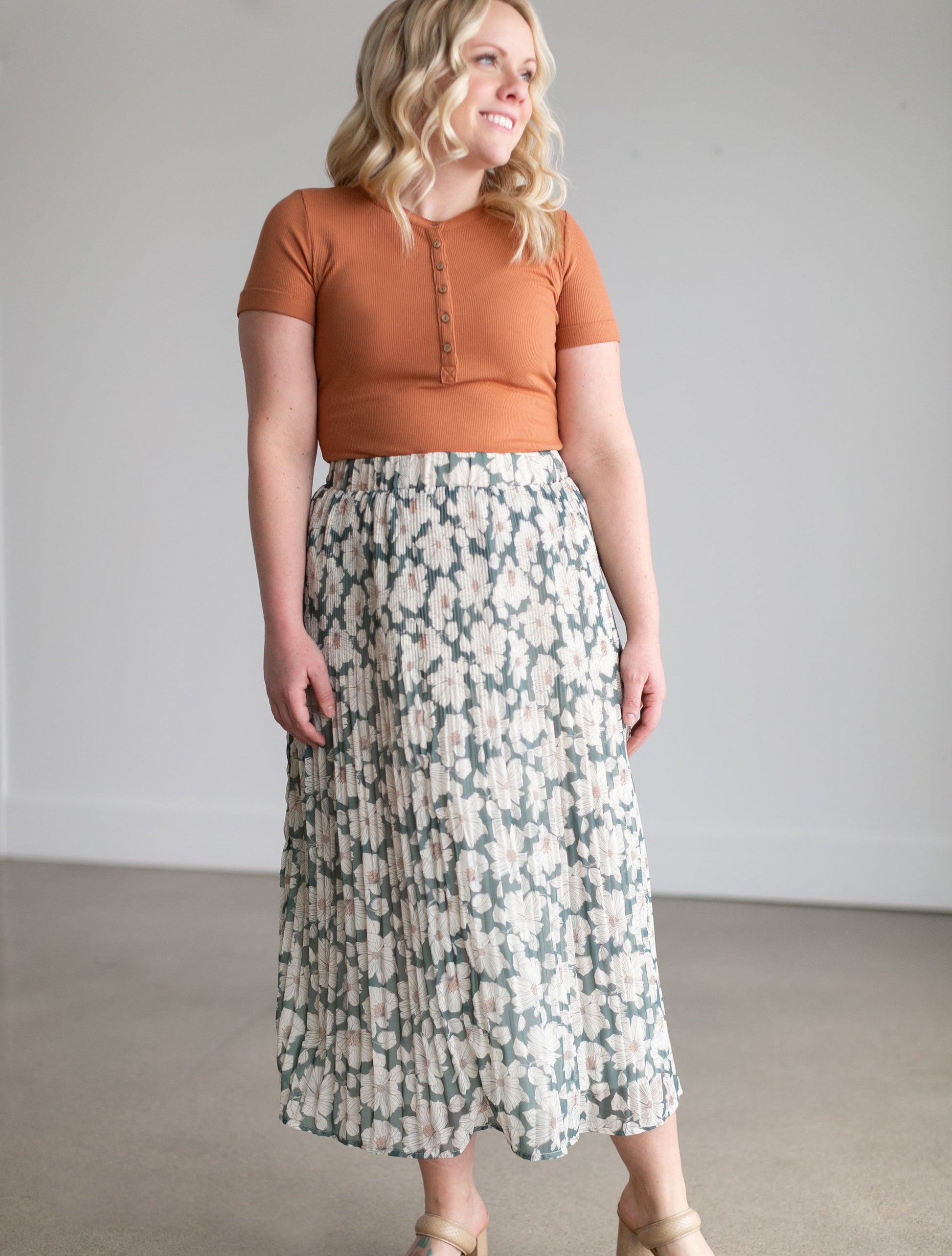 Ivory Floral Pleated Lined Midi Skirt Skirts Olive / S