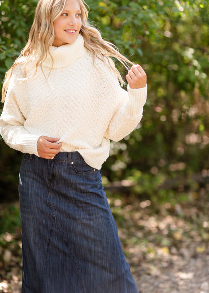 Ivory Popcorn Turtle Neck Sweater Tops Hem & Thread