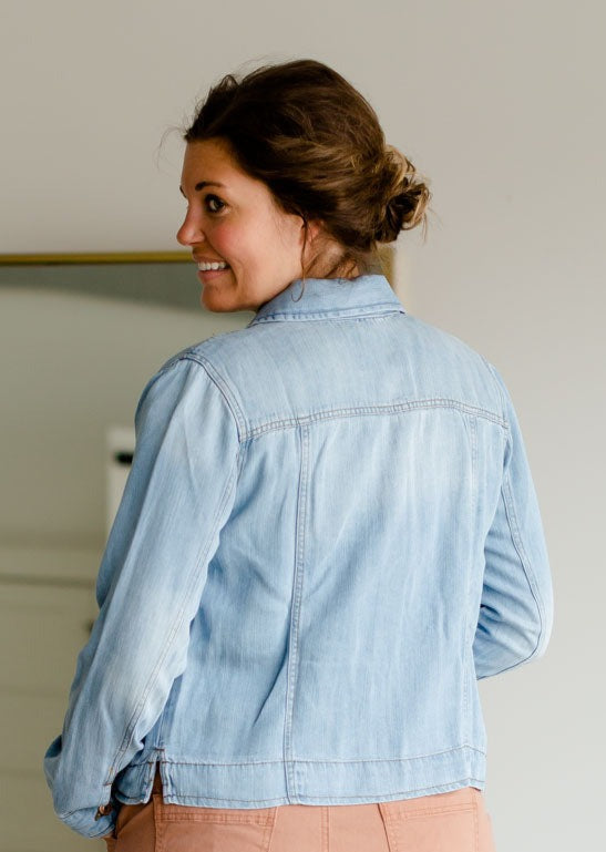 Light Wash Denim Button Up Jean Jacket Shirt Thread & Supply