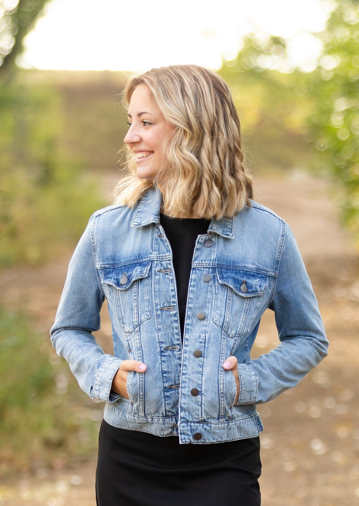 Fashionable, classic, soft and comfortable - no wardrobe essential is more of a style hero than this casual Light Wash Denim Jean Jacket. Pair this jacket with any bottoms, a basic tee, or cute blouse for a style that suits all. Made from soft 100% cotton fabric this denim jacket is designed to comfort all-day.