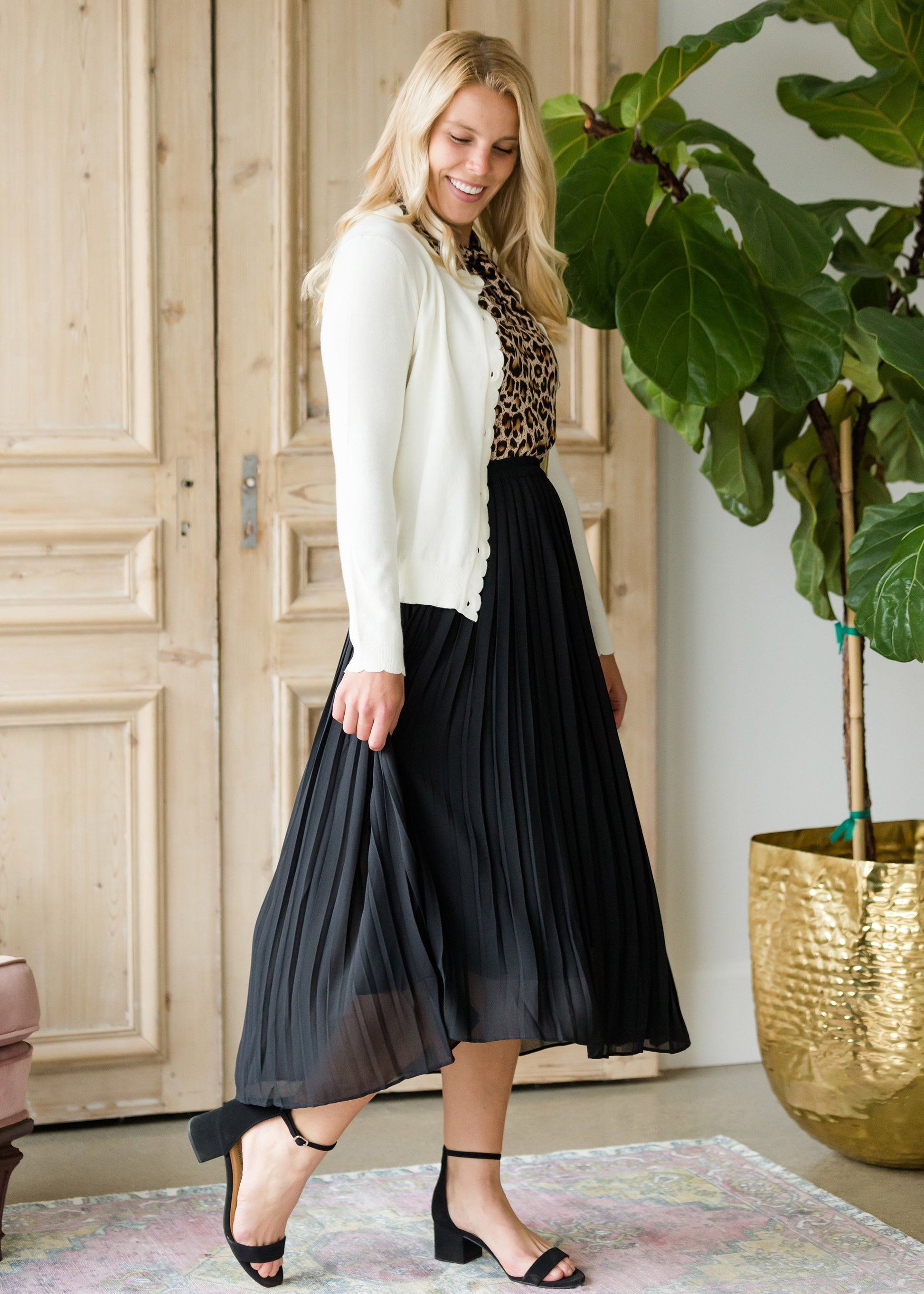 Long Pleated Black Skirt Skirts