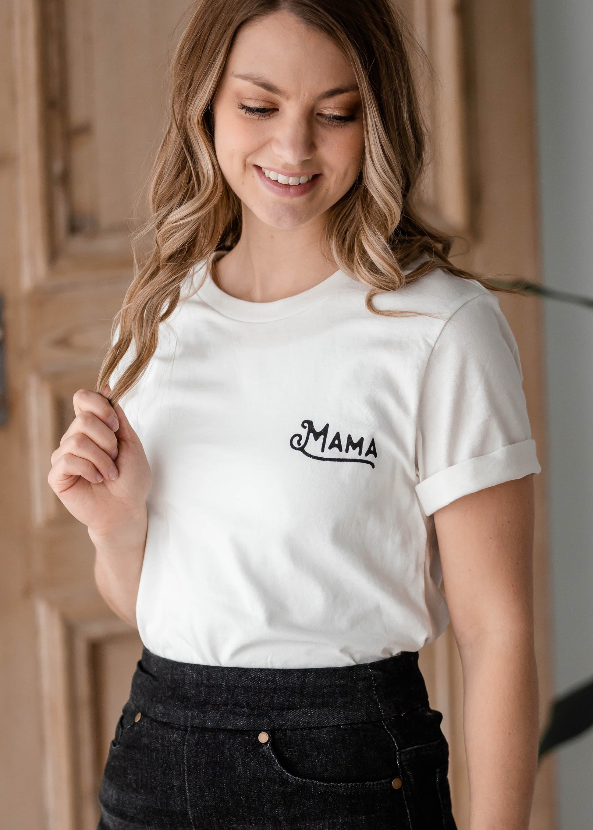 Mama Graphic T-shirt Shirt Oat Collective