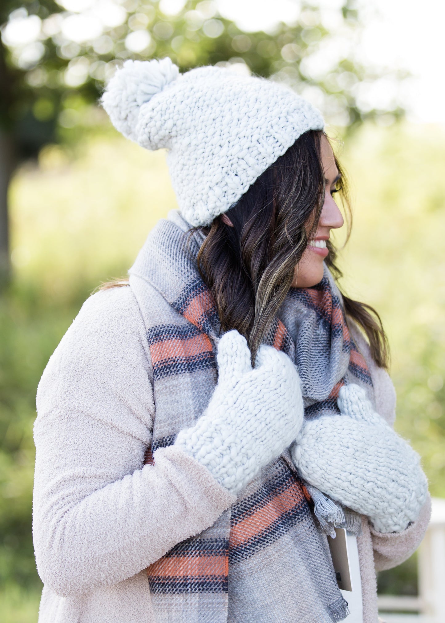 gray fleece lined mango yard hat and mittens
