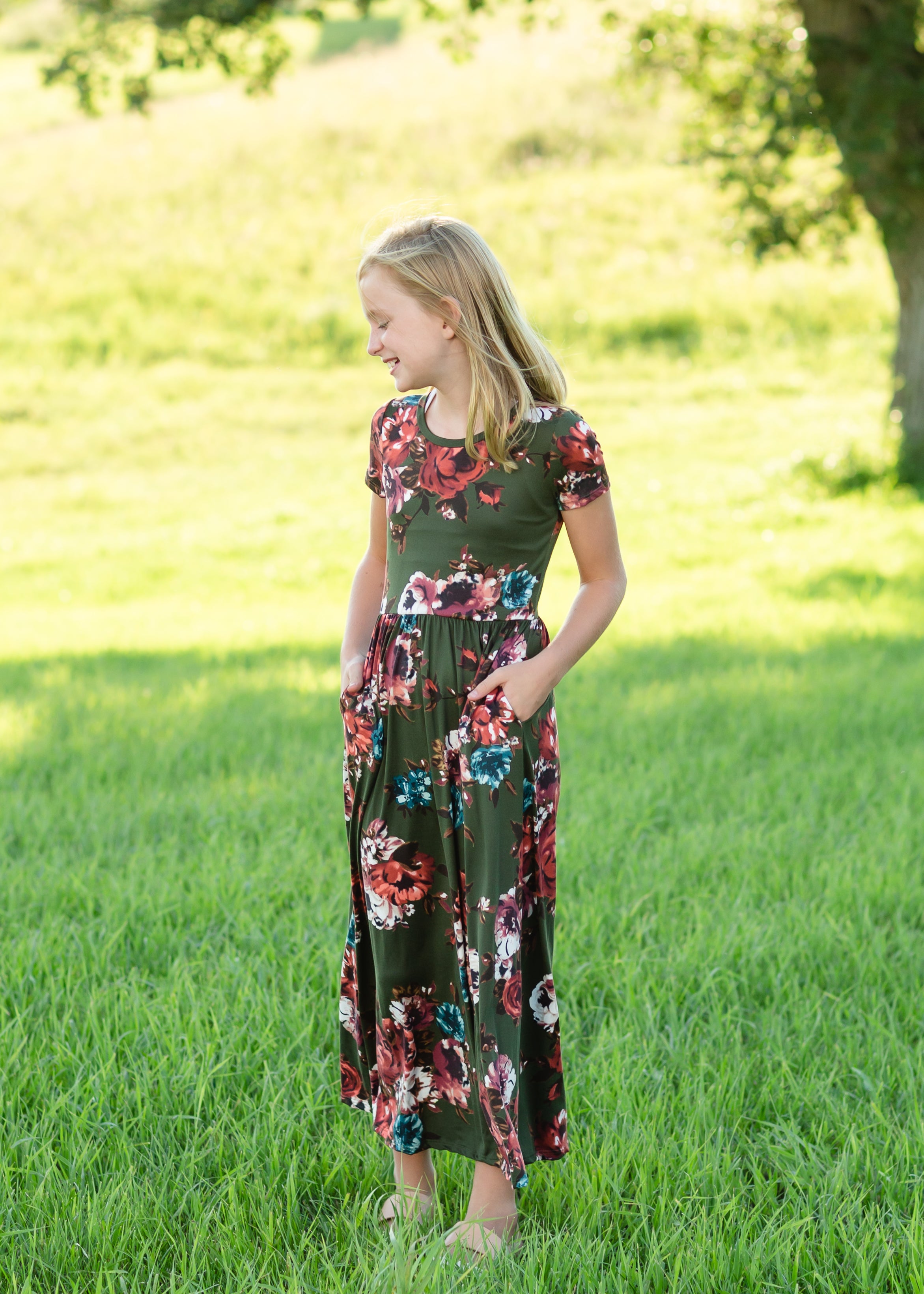 Floral Open Back Fit and Flare Maxi Dress Red | BohoClandestino Wholesale