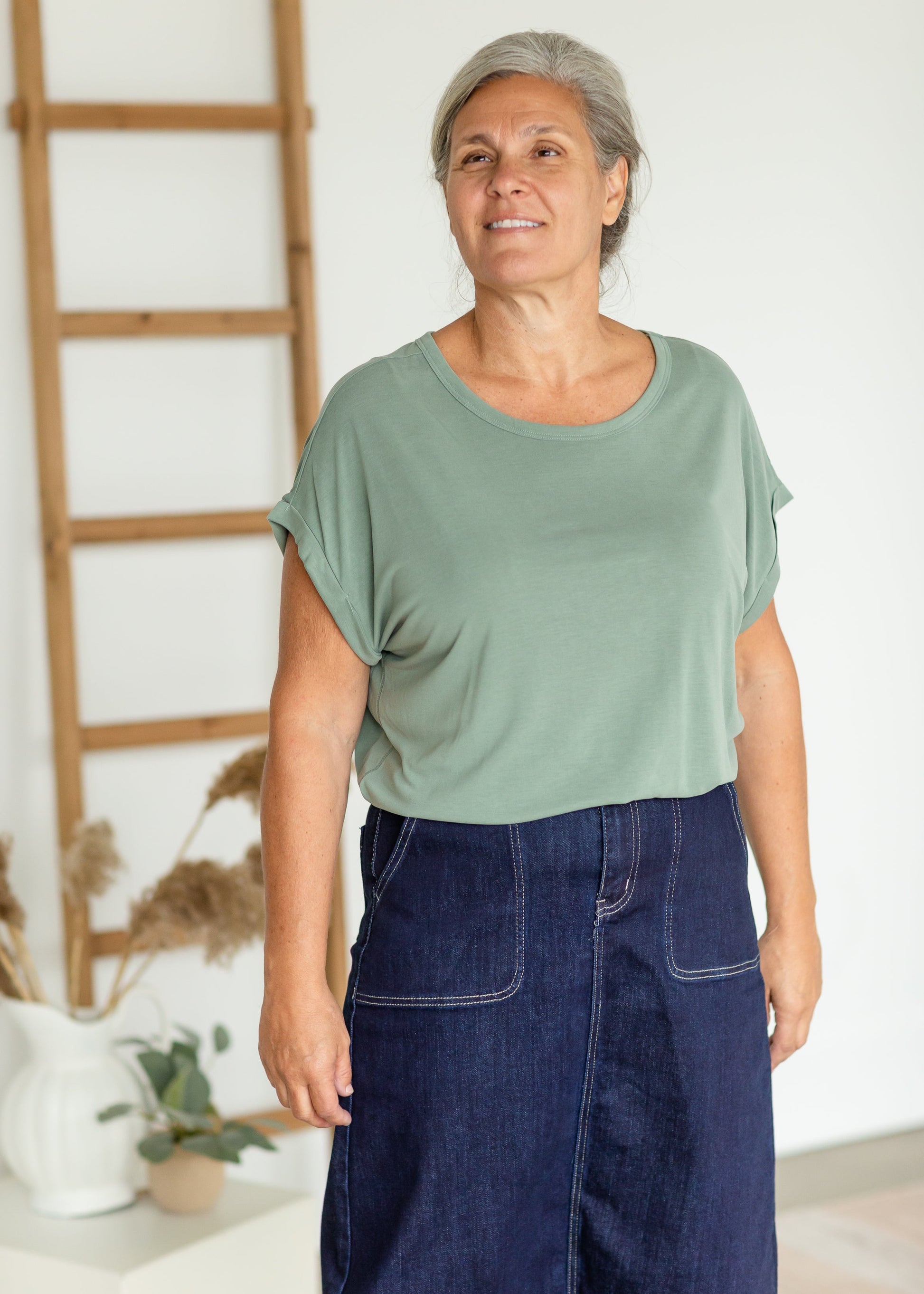 Short Sleeve Round Neck Top Tops