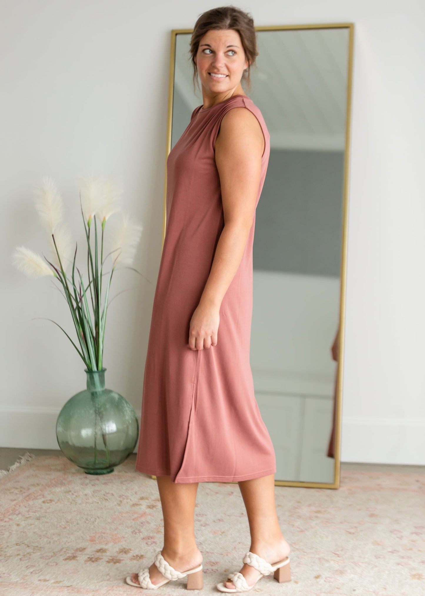 Sleeveless Round Neck Midi Dress Dresses Mod Ref Mauve / L