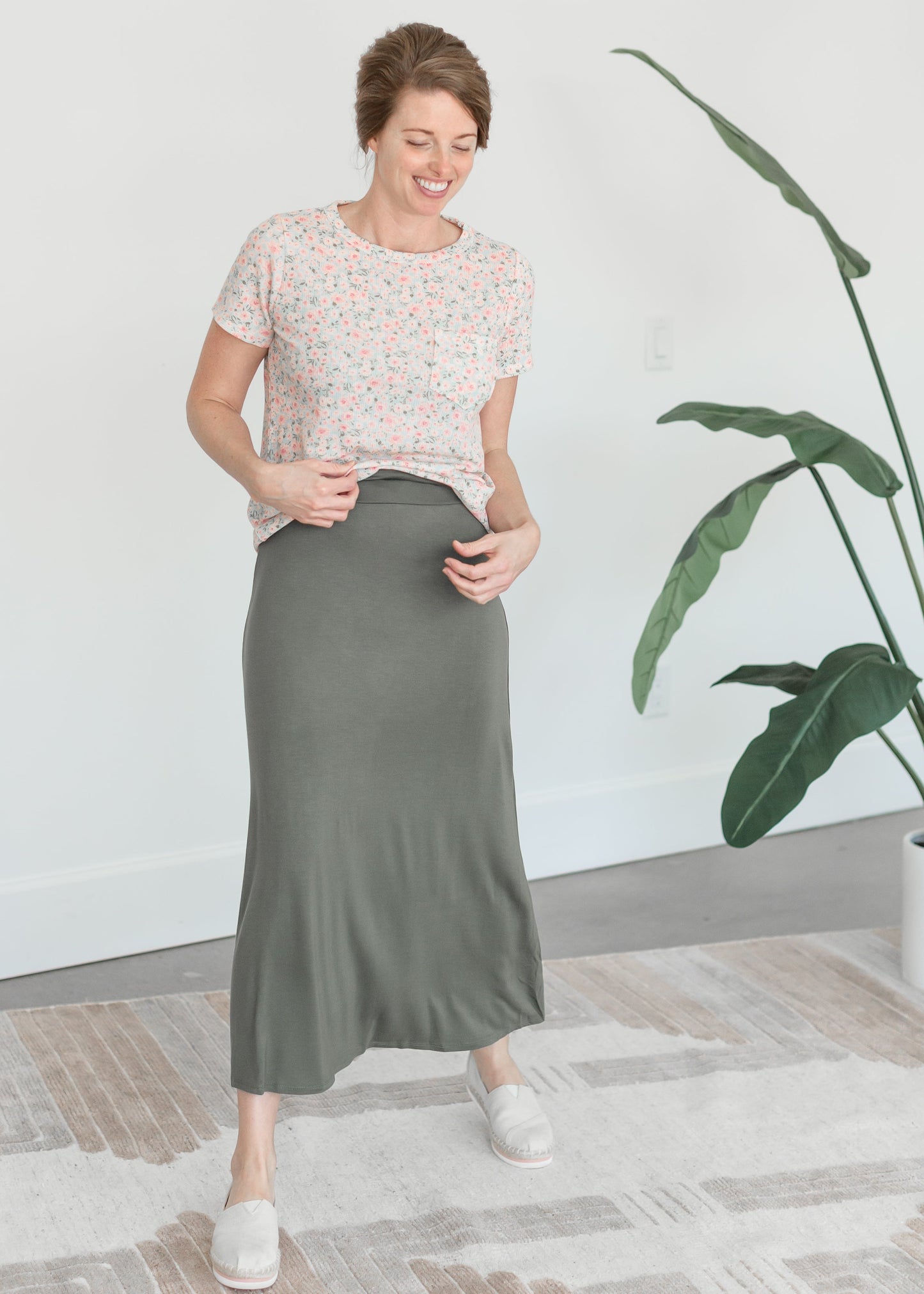 Solid Knit Maxi Skirt Skirts Chris & Carol Olive / S