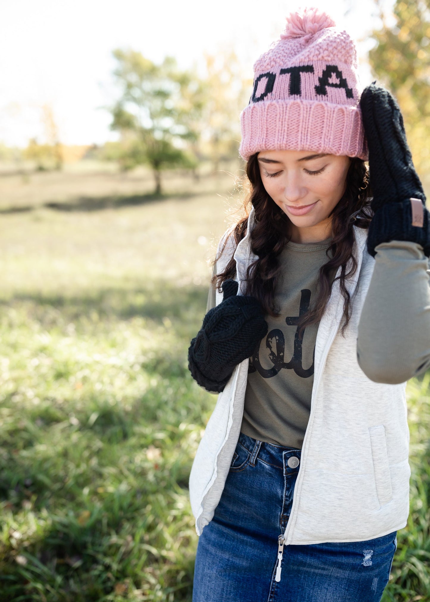 Sota' Chunky Cable Knit Mittens Accessories