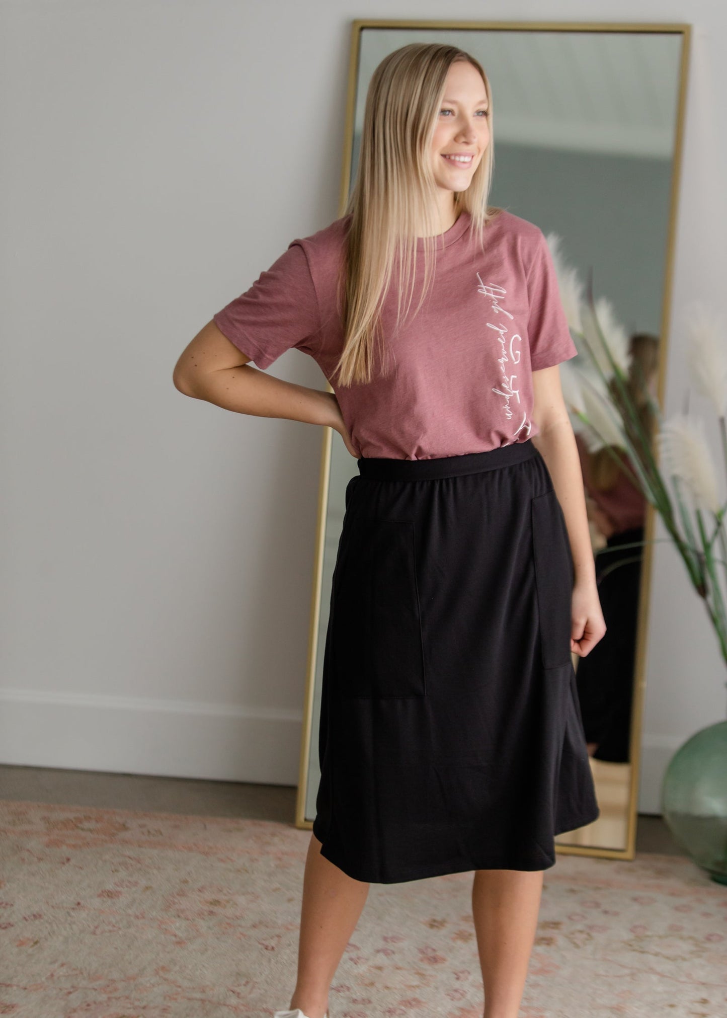 Stretch Skirt with Front Pockets Skirts Les Amis Black / S