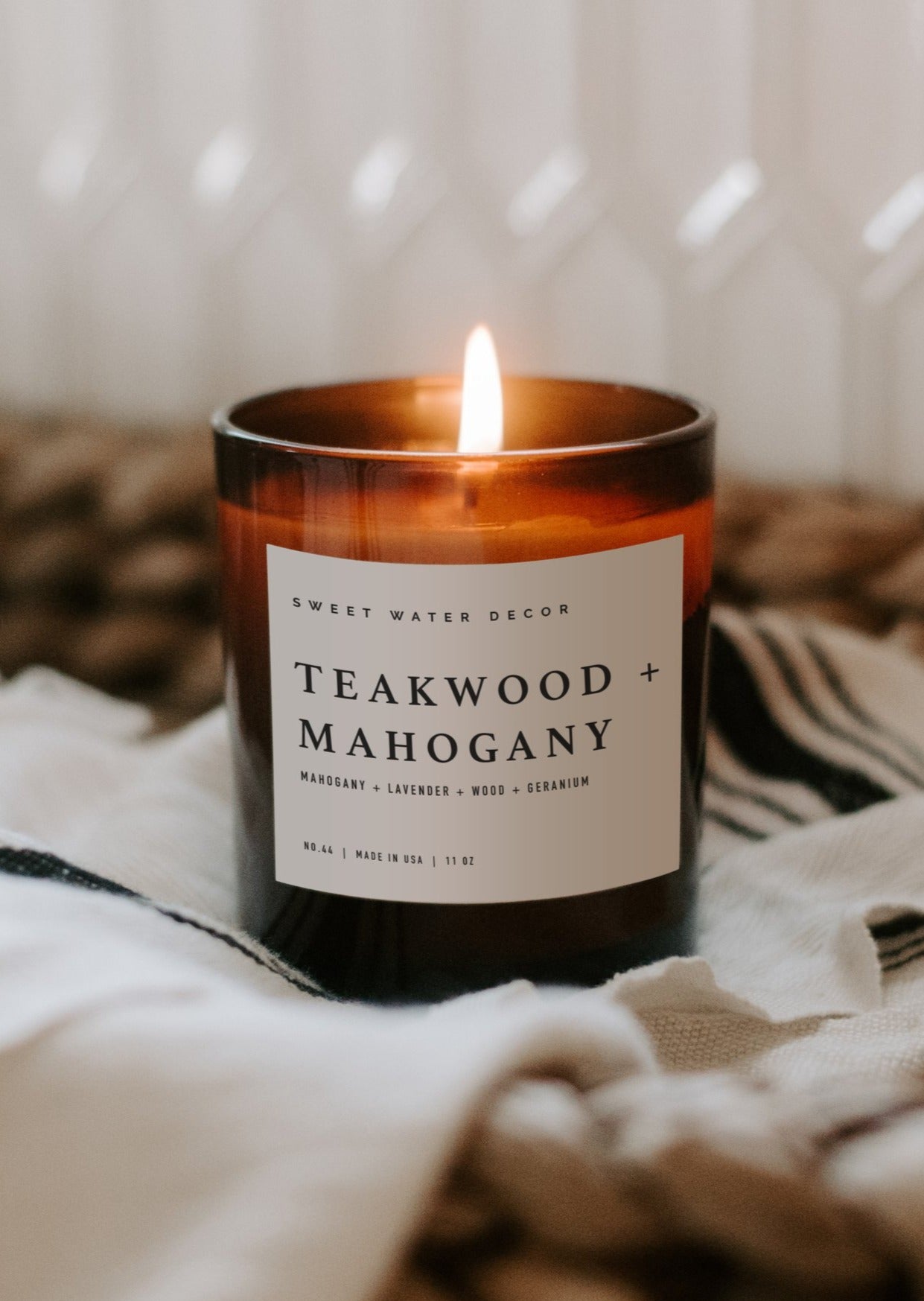 Teakwood and Mahogany Soy Candle Home & Lifestyle Sweet Water Decor