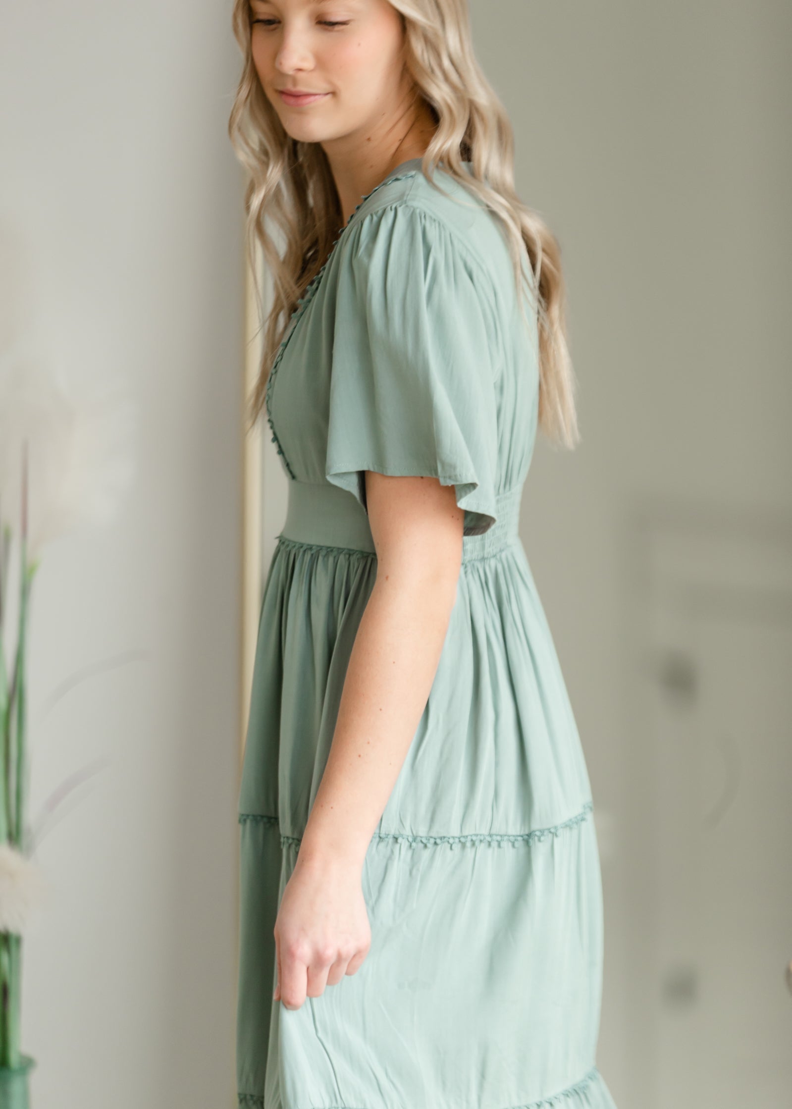 Tiered Ruffle Dress With Lace Detail Dresses Polagram & BaeVely