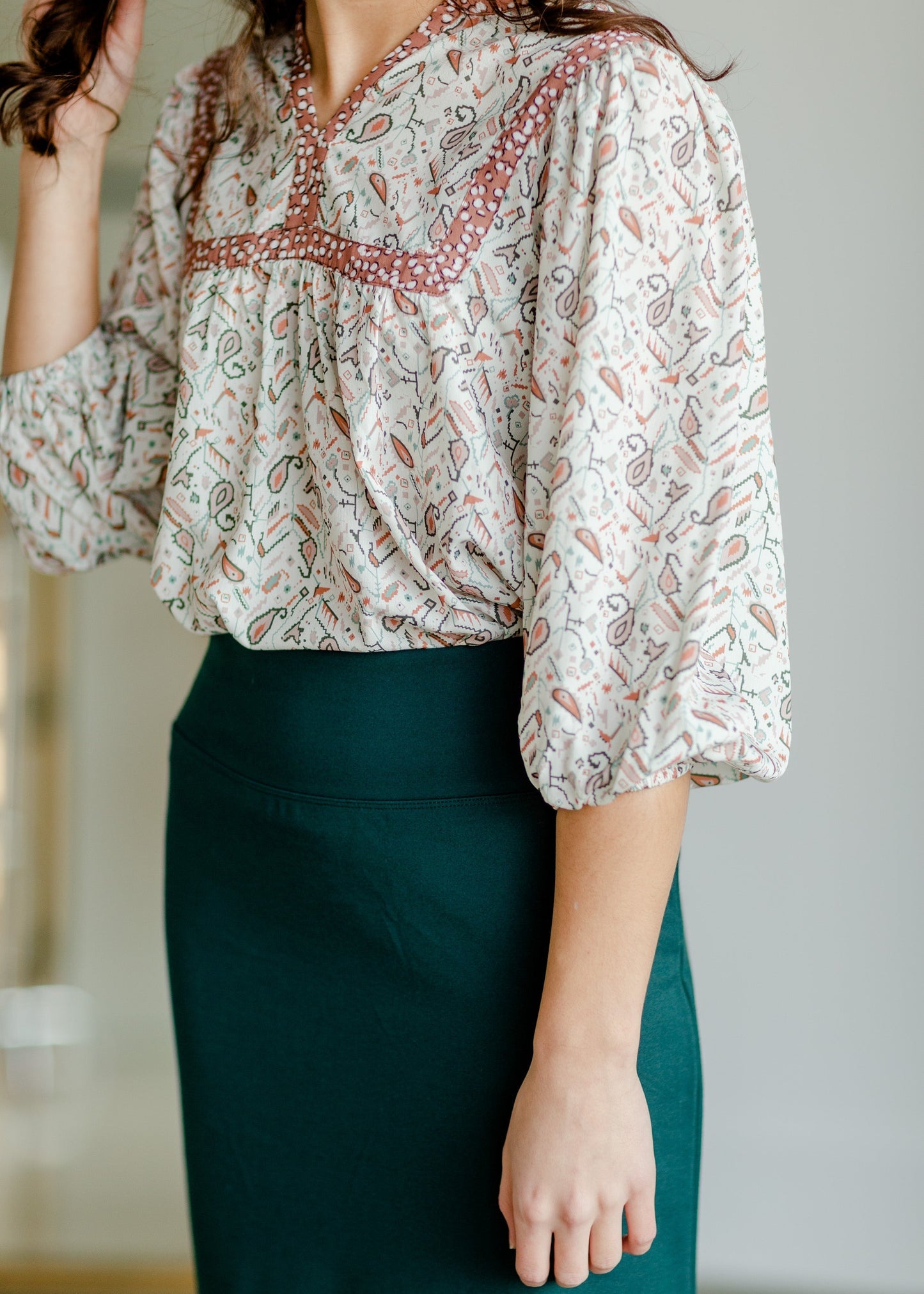 V-Neck Puff Sleeve Paisley Top Tops Polagram